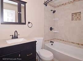 40 Ivan Ave, Warwick, Ri 02889 in Warwick, RI (Photo 8 of 11)