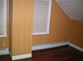 24 Audrey St, Providence, Ri 02909 in Providence, RI (Photo 9 of 10)