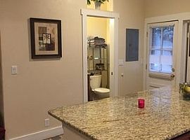1 Bed 1 Bath 750 Sqft in Boulder, CO (Photo 7 of 10)