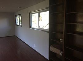 Walk to Delta Shopping Center 5 Minuets to Valley River Center  in Eugene, OR (Photo 2 of 12)