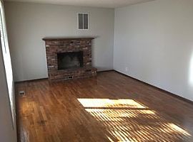 Walk to Delta Shopping Center 5 Minuets to Valley River Center  in Eugene, OR (Photo 6 of 12)