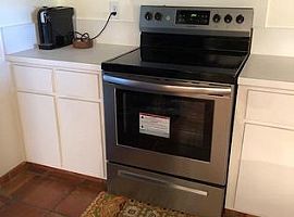 6080 Pine Dr, Lake Worth, Fl 33462 Rent Is $700 in Lake Worth, FL (Photo 3 of 6)