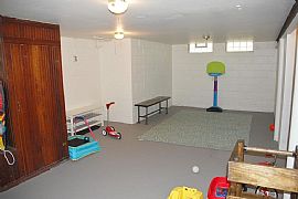 3219 N 87th St, Milwaukee, Wi 53222 in Milwaukee, WI (Photo 5 of 12)