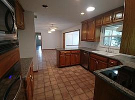 Adorable Home For Rent  in Bethany, OK (Photo 10 of 12)