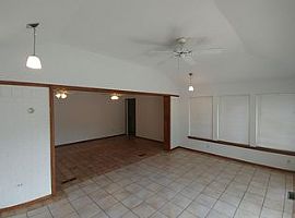 Adorable Home For Rent  in Bethany, OK (Photo 7 of 12)