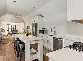 Newly Renovated in New Orleans, LA (Photo 3 of 12)