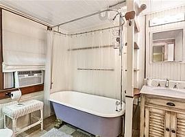 Cozy Family Home in New Orleans, LA (Photo 3 of 4)