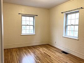 218 Glazier Ave, Bellevue, Ky   3 Beds 1 Bath in Bellevue, KY (Photo 9 of 9)