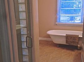 Beautiful Family 3 Bedroom House  in Sherman Oaks, CA (Photo 7 of 12)