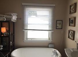 Beautiful Family 3 Bedroom House  in Sherman Oaks, CA (Photo 9 of 12)