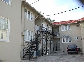 Small and Cozy 2 Bedroom 1 Bath First Floor Apartment in New Orleans, LA (Photo 3 of 5)