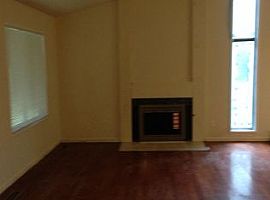 20501 Aspenwood Ln, Gaithersburg, Md 20886 in Gaithersburg, MD (Photo 4 of 11)