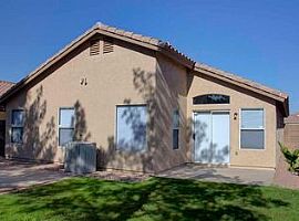 462 W San Remo St, Gilbert, Az 85233 in Gilbert, AZ (Photo 5 of 12)
