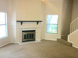 3 Beds 2.5 Baths 1,540 Sqft in San Antonio, TX (Photo 2 of 5)