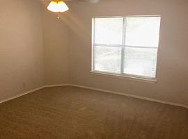 3 Beds 2.5 Baths 1,540 Sqft in San Antonio, TX (Photo 4 of 5)