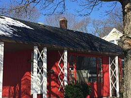 211 Linden Ave, Woonsocket, Ri 02895 in Portsmouth, RI