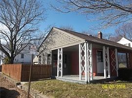 211 Linden Ave, Woonsocket, Ri 02895 in Portsmouth, RI (Photo 4 of 7)