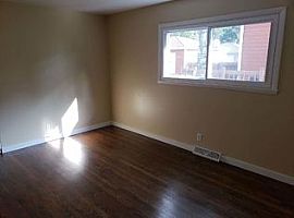 4766 N 118th St, Wauwatosa, Wi 53225 in Milwaukee, WI (Photo 2 of 4)