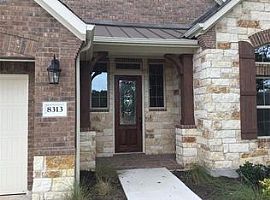 3 Beds 2.5 Baths 2,628 Sqft in Austin, TX (Photo 2 of 12)