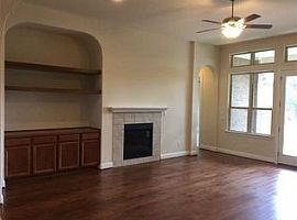 3 Beds 2.5 Baths 2,628 Sqft in Austin, TX (Photo 6 of 12)