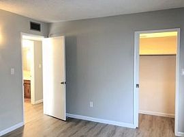 4636 N 11th Pl, Phoenix, Az 85014 in Phoenix, AZ (Photo 6 of 10)