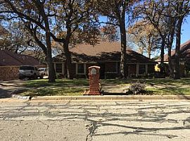 3 Beds 2 Baths 2,000 Sqft in Irving, TX