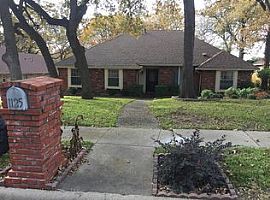 3 Beds 2 Baths 2,000 Sqft in Irving, TX (Photo 2 of 12)