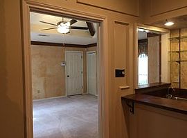 3 Beds 2 Baths 2,000 Sqft in Irving, TX (Photo 8 of 12)