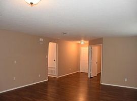 3 Beds 2 Baths 1,684 Sqft in Leander, TX (Photo 11 of 12)