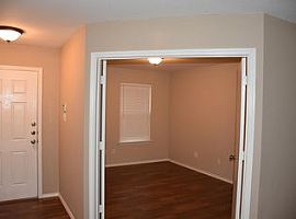 3 Beds 2 Baths 1,684 Sqft in Leander, TX (Photo 4 of 12)