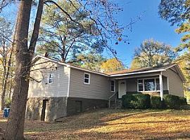 261 Joham St, Rainbow City, Al 35906 in Rainbow City, AL (Photo 7 of 12)