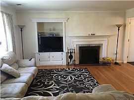 3 Bedroom 1263 Highview Ter, Cheshire, Ct 06410 in Cheshire, CT (Photo 2 of 10)