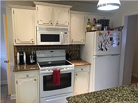 3 Bedroom 1263 Highview Ter, Cheshire, Ct 06410 in Cheshire, CT (Photo 5 of 10)