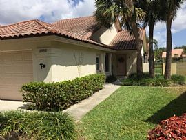 2855 Iroquois Cir, West Palm Beach, Fl 33409 in West Palm Beach, FL