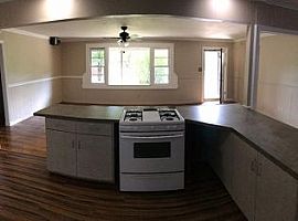 2 Beds 1 Bath 1,116 Sqft in Euless, TX (Photo 6 of 12)