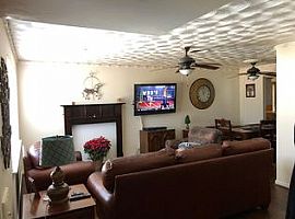 3 Beds 2 Baths 1,705 Sqft in Dallas, TX (Photo 2 of 12)