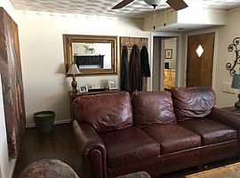 3 Beds 2 Baths 1,705 Sqft in Dallas, TX (Photo 3 of 12)