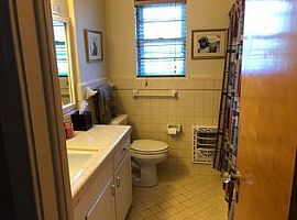 3 Beds 2 Baths 1,705 Sqft in Dallas, TX (Photo 6 of 12)