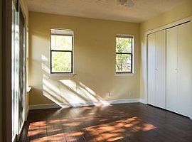 3 Beds 2 Baths 1,310 Sqft in Austin, TX (Photo 12 of 12)