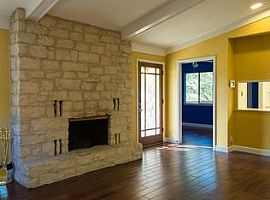 3 Beds 2 Baths 1,310 Sqft in Austin, TX (Photo 4 of 12)