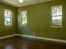 3 Beds 2 Baths 1,310 Sqft in Austin, TX (Photo 7 of 12)
