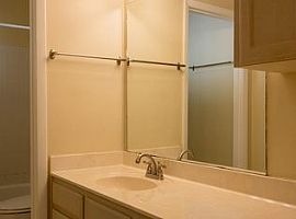 3 Beds 2 Baths 1,310 Sqft in Austin, TX (Photo 8 of 12)