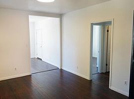 2 Beds 1 Bath 728 Sqft in Austin, TX (Photo 8 of 12)