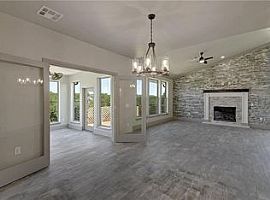 4 Beds 2.5 Baths 2,012 Sqft in Spicewood, TX (Photo 4 of 12)