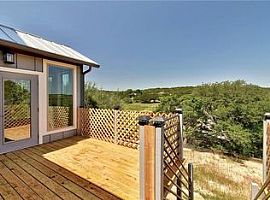 4 Beds 2.5 Baths 2,012 Sqft in Spicewood, TX (Photo 9 of 12)