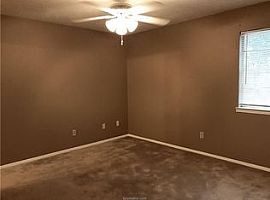 3 Beds 2 Baths 1,215 Sqft in College Station, TX (Photo 5 of 10)