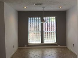 3 Beds 2 Baths 1,501 Sqft in Houston, TX (Photo 11 of 12)