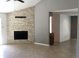 3 Beds 2 Baths 1,501 Sqft in Houston, TX (Photo 4 of 12)