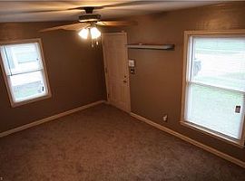 3 Beds 1 Bath in Cuyahoga Falls, OH (Photo 2 of 7)