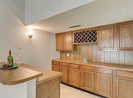 4 Beds 2 Baths 2,150 Sqft in Dallas, TX (Photo 6 of 12)